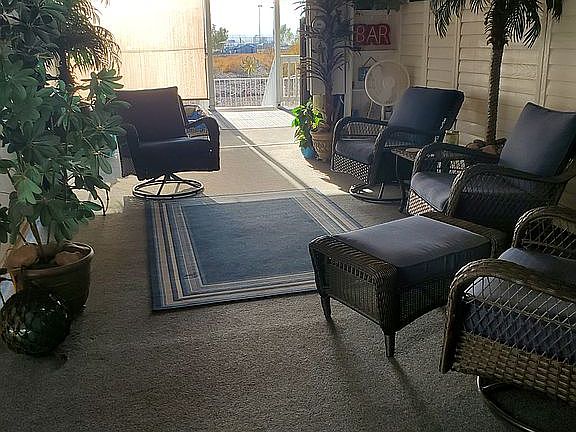 4th image of 1645 Russell Dr