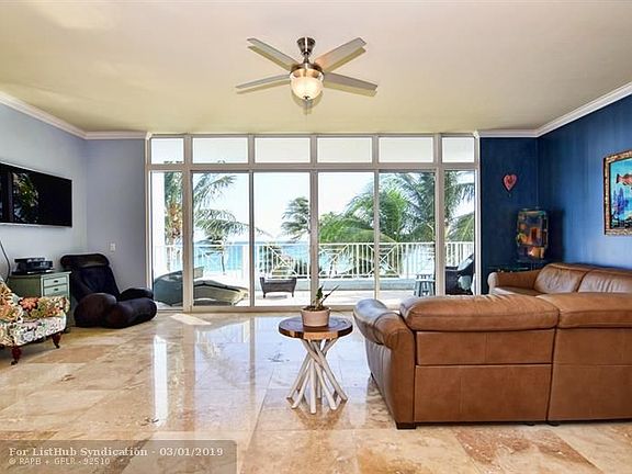 3rd image of 701 SE 21st Ave APT 307