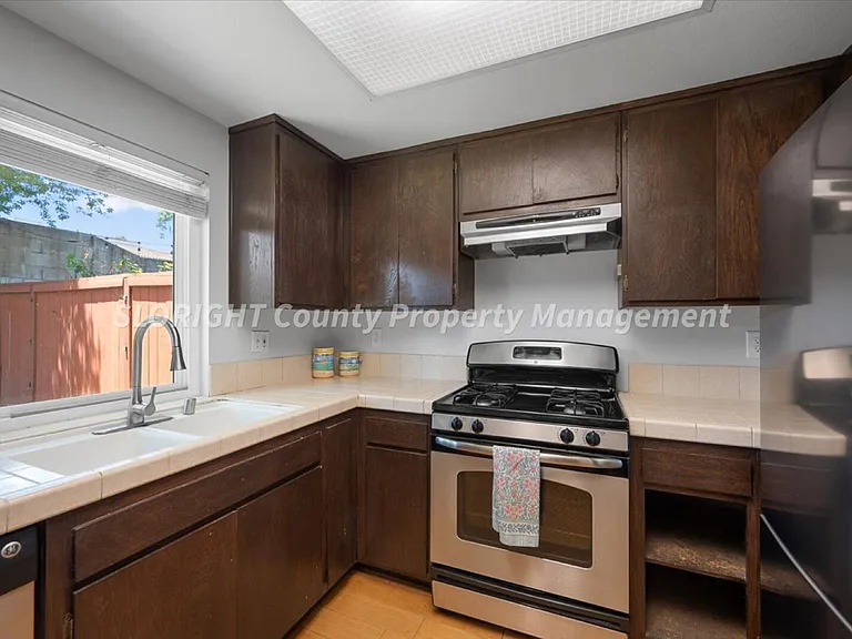 1351 Royal Way #4 — Photo 14