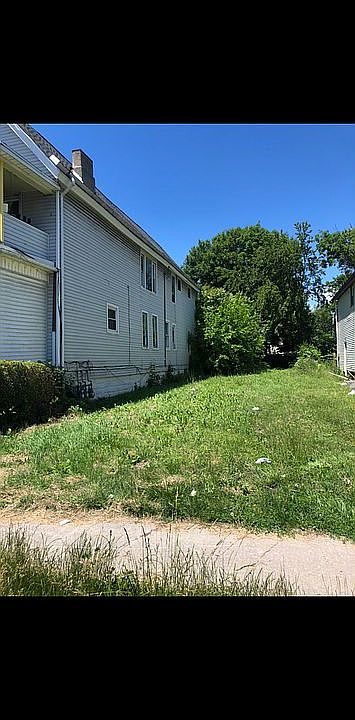 2nd image of 298 Maryland St