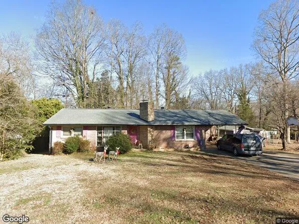 705 Lowell Ave, Lowell, NC 28098