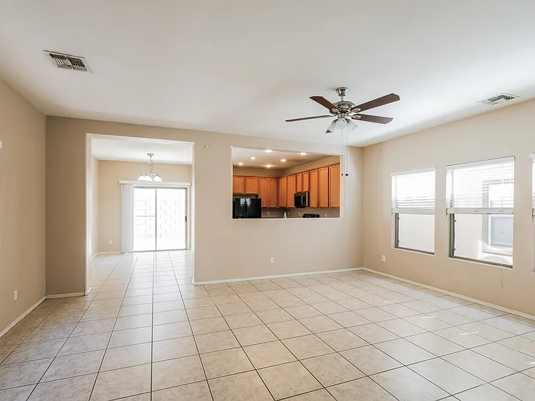11242 W Garfield St — Photo 5