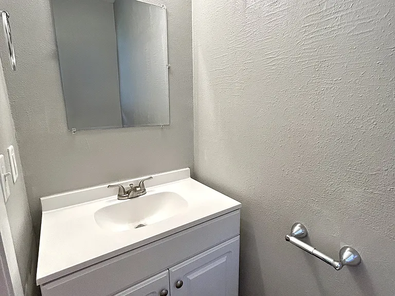 6724 Zircon Dr — Photo 13