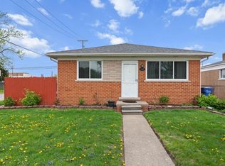 32317 Ruehle Ave, Warren, MI 48093