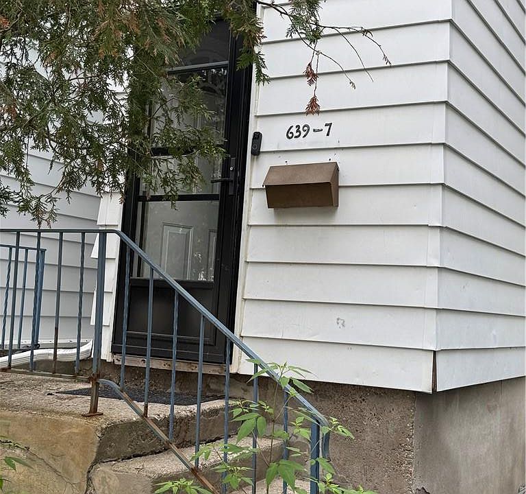 1st image of 639 Albert St #7
