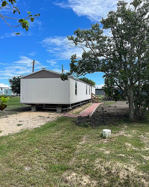 1st image of 557B N Quailrun Ave