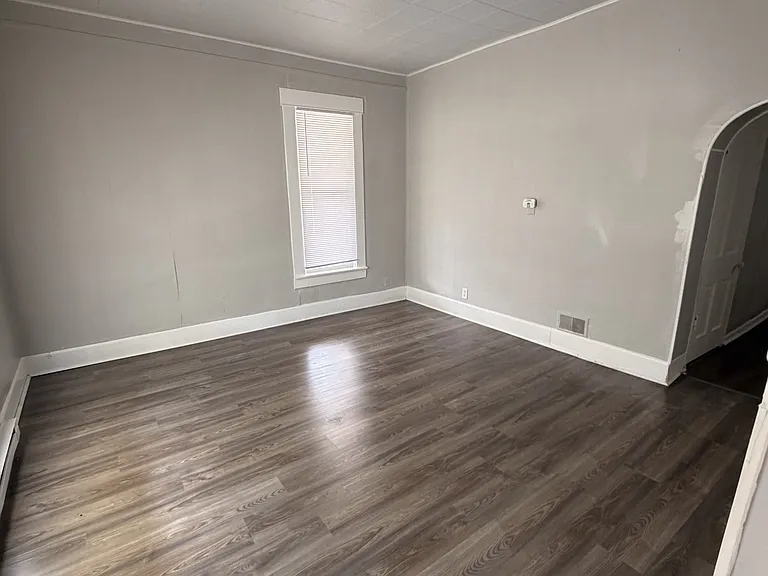 715 Madison Ave #2B — Photo 3