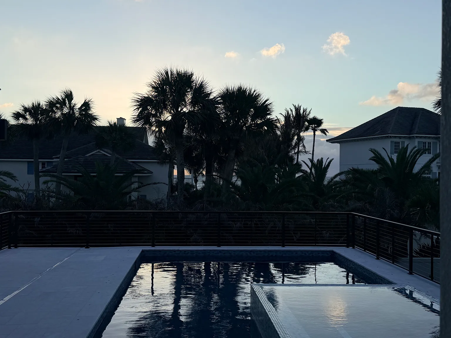 5 bed, 6195 sqft, $36,400 — Photo 3