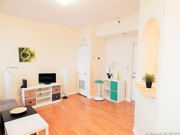 3rd image of 747 Michigan Ave APT 101