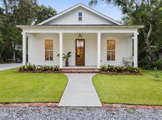 606 Kotzum Ave, Ocean Springs, MS 39564