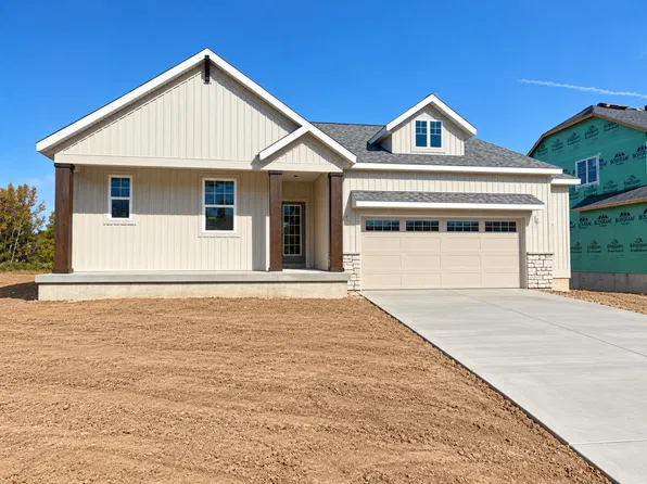 3081 Arbor Creek Dr SE, Kentwood, MI 49512