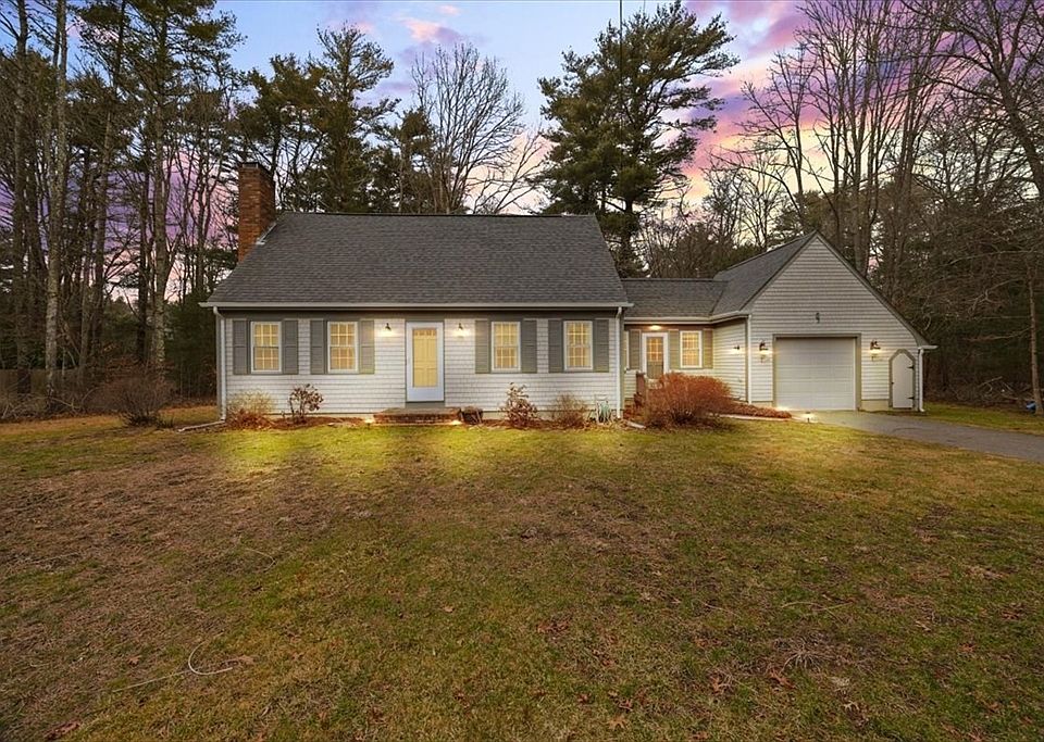 1st image of 10 Bayberry Ln
