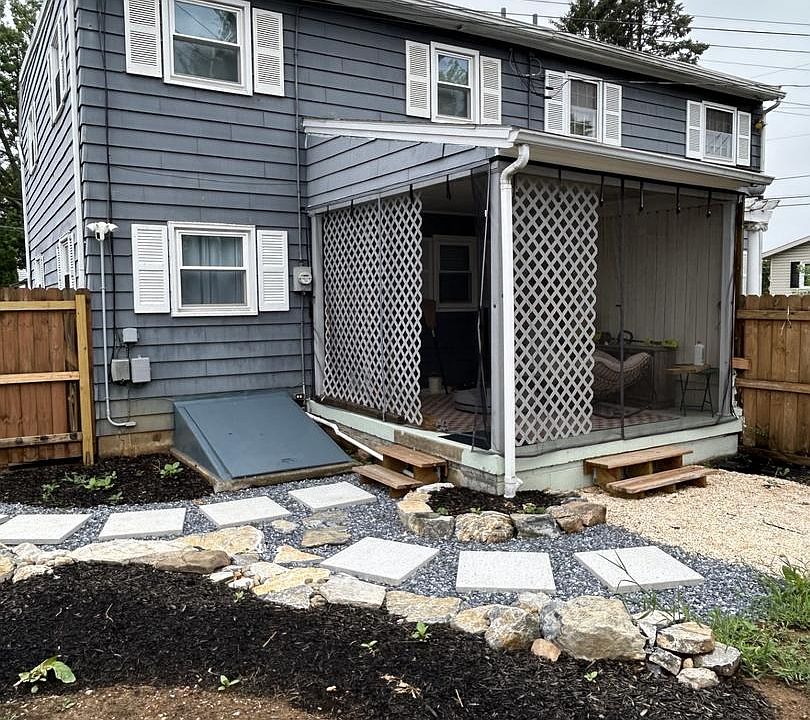 2nd image of 501 General Sutter Ave