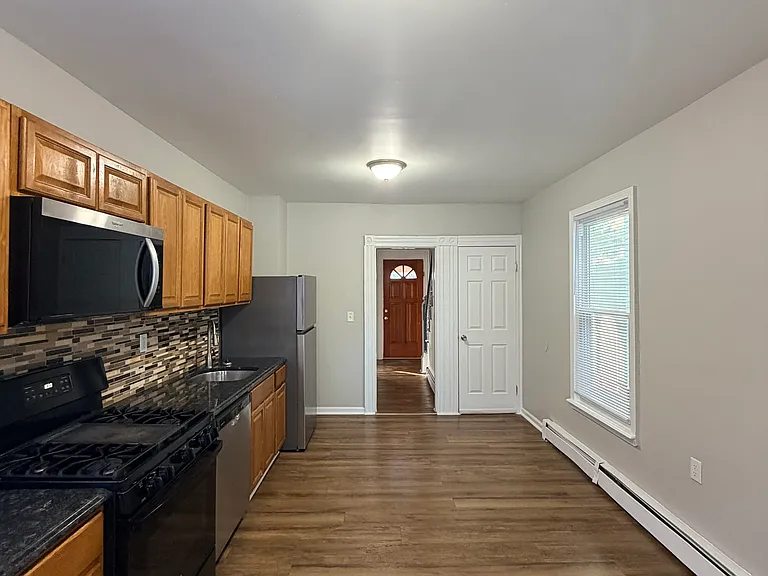 253 W Ivy St — Photo 6
