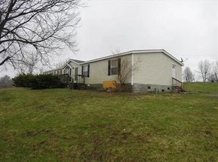32 Pollys Bend Rd, Lancaster, KY 40444