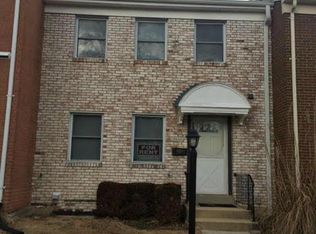 10406 Armstrong St, Fairfax, VA 22030