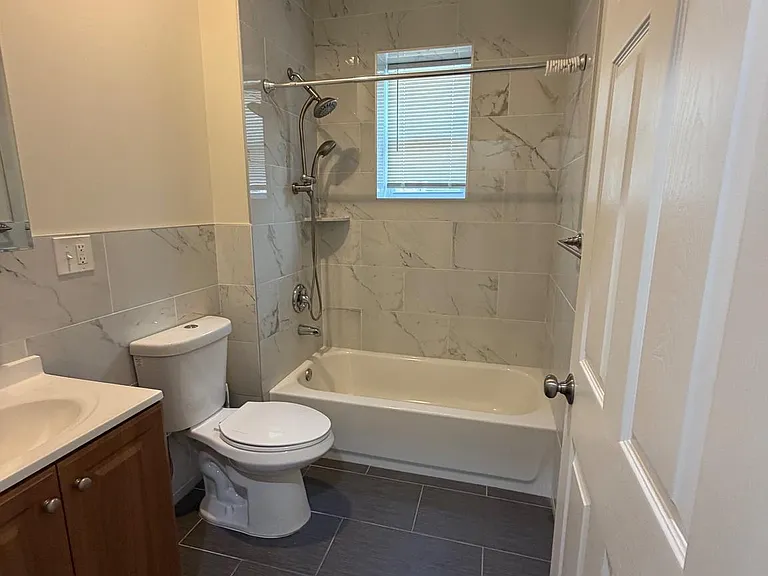 693 B3 Haddon Ave — Photo 8