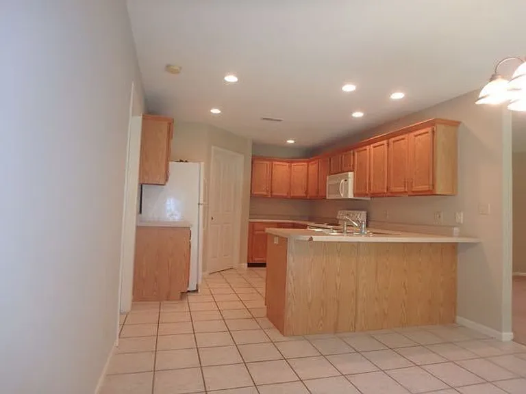 2303 Silver Leaf Ct — Photo 7