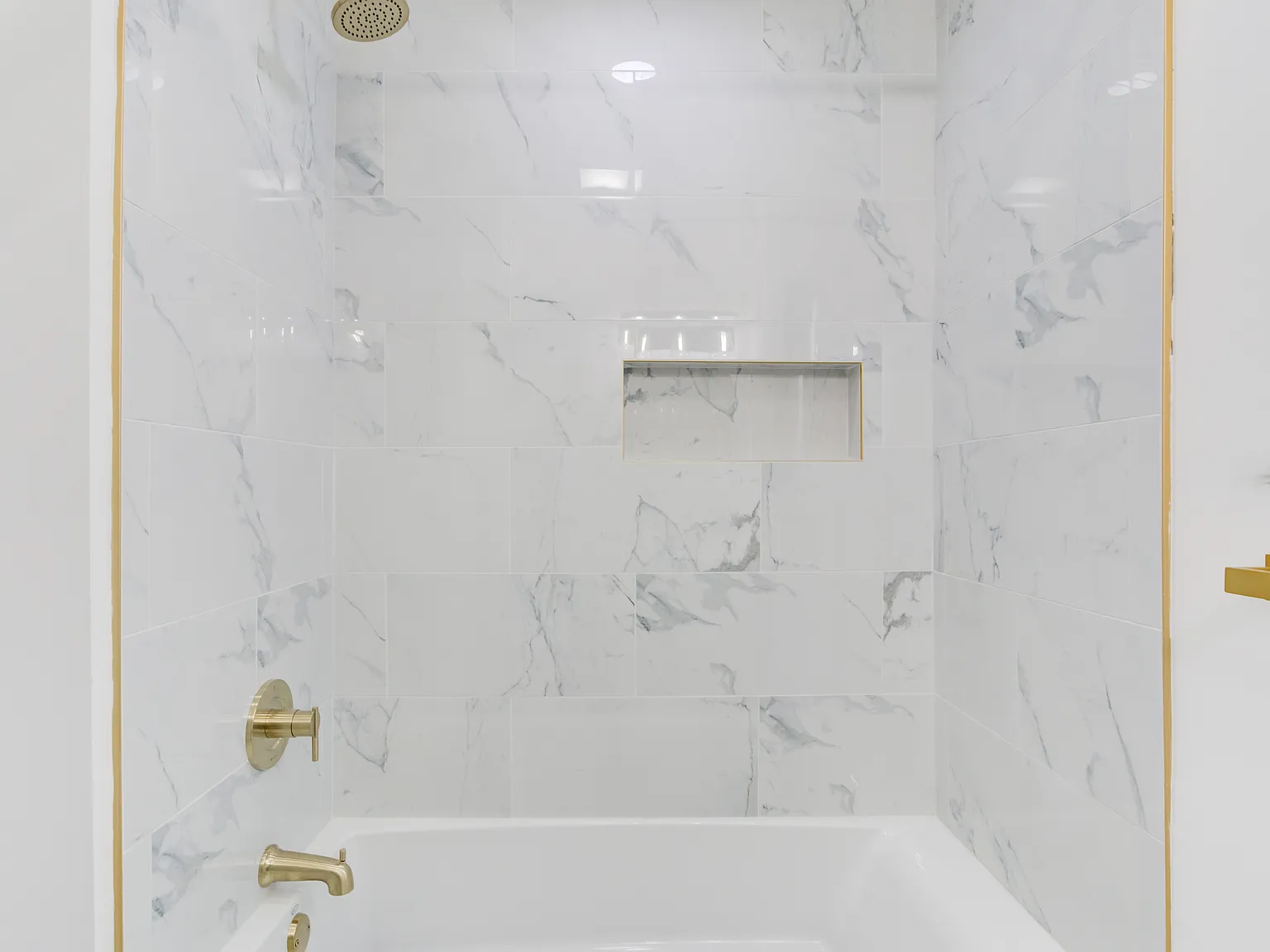 4 bed, 1224 sqft, $1,800 — Photo 3
