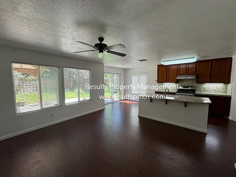 1816 Stonecrest Dr — Photo 5