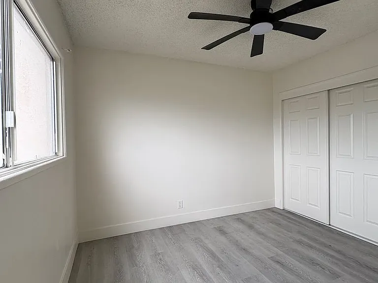 14514-14518 S Berendo Ave — Photo 24