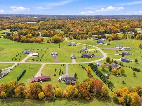30860 Carefree Ln, Detroit Lakes, MN 56501