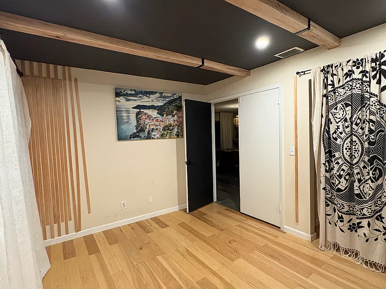 23 Cooper Ln — Photo 2