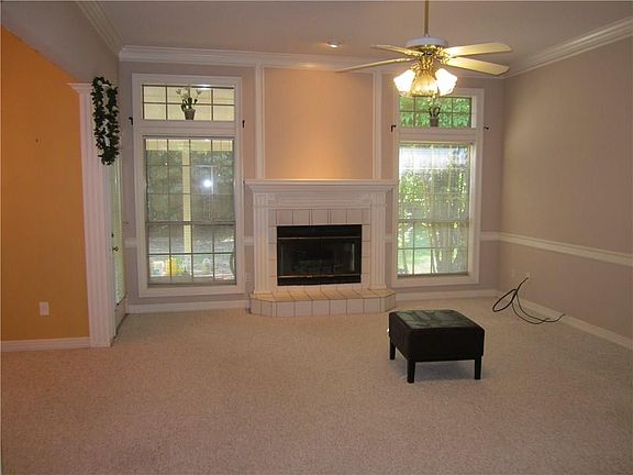 5th image of 15906 Sunshine Dr