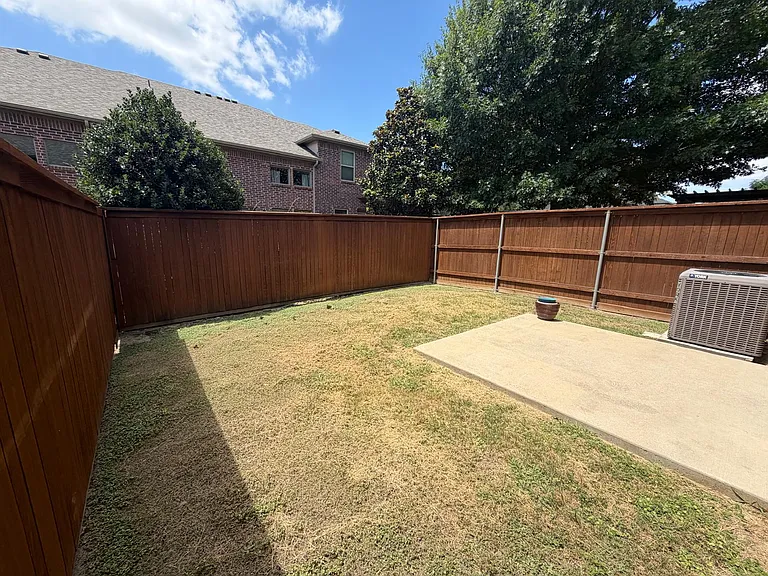 1139 Landon Ln — Photo 38
