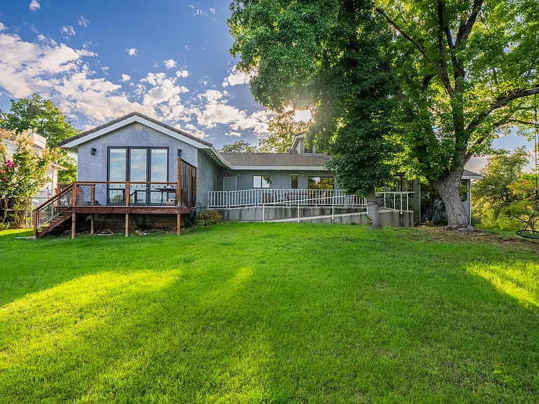 2820 Panorama Dr — Photo 40