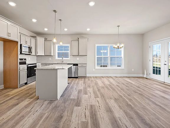 2nd image of 1221 Melody Ave