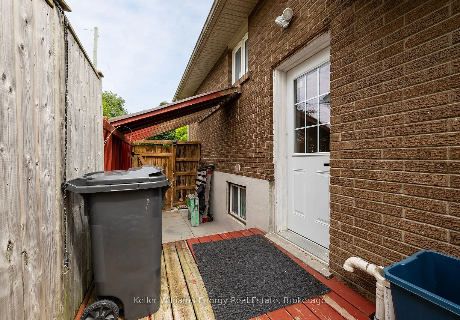 2 bed, $1,900 — Photo 3