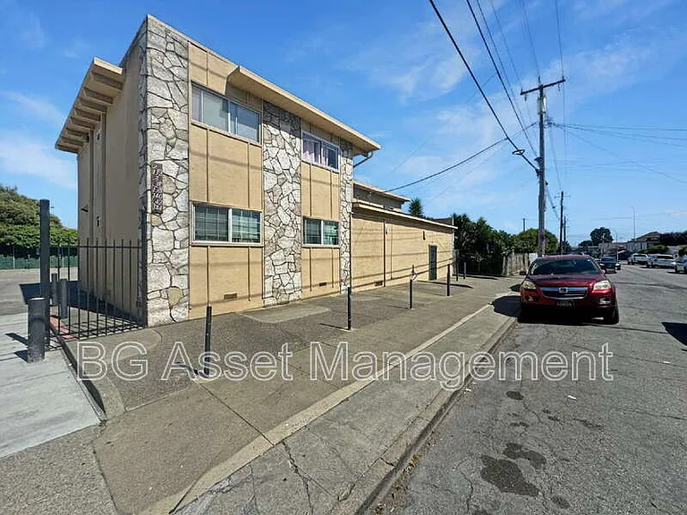 150 Marina Way — Photo 7
