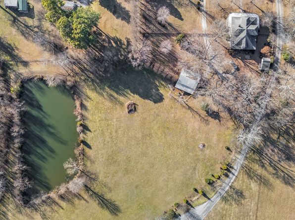 320 N Main St, Cornersville, TN 37047