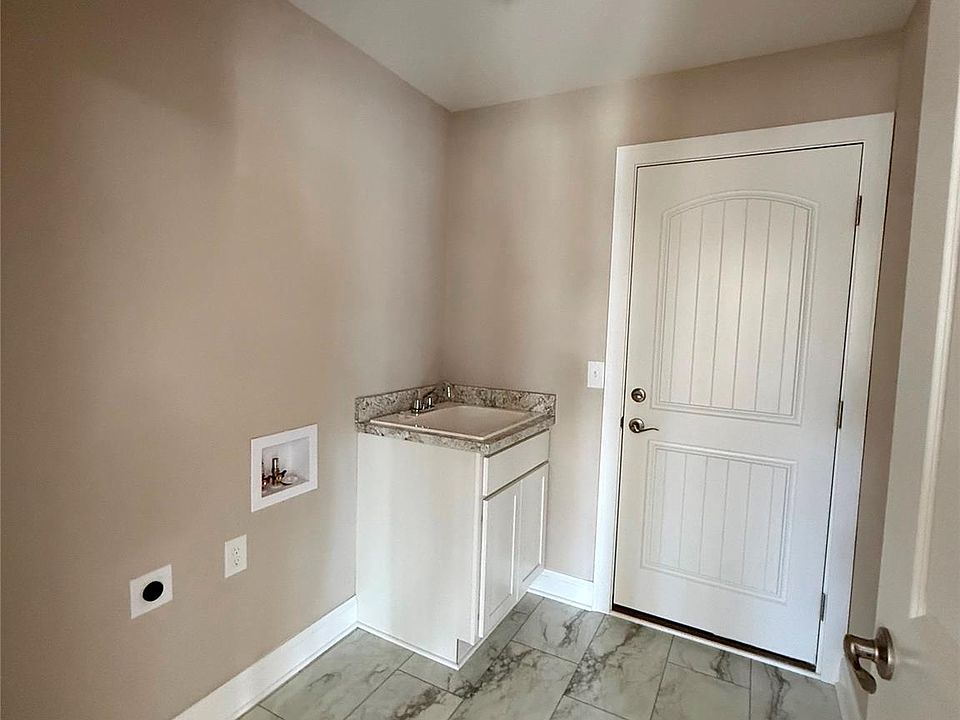 1079 Camellia Cir #33, photo 11
