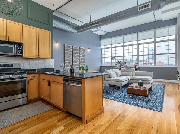 689 Myrtle Ave APT 3D, Brooklyn, NY 11205