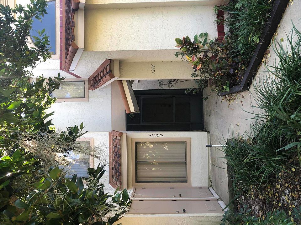 1st image of 1209 Country Club Dr #1213