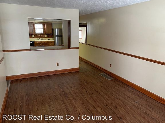 3rd image of 2496 Willow View Ct