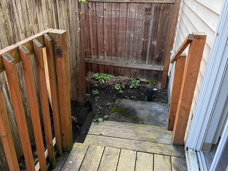 5623 SE 84th Ave #3 — Photo 24
