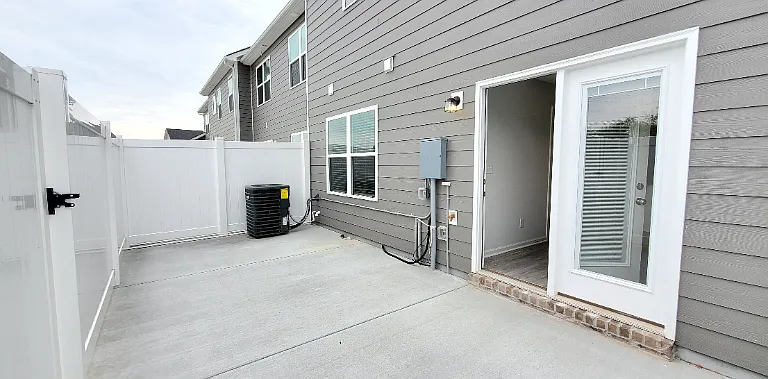 211 Ruth Way — Photo 41