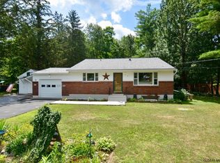 4 Margaret Dr, Ballston Spa, NY 12020