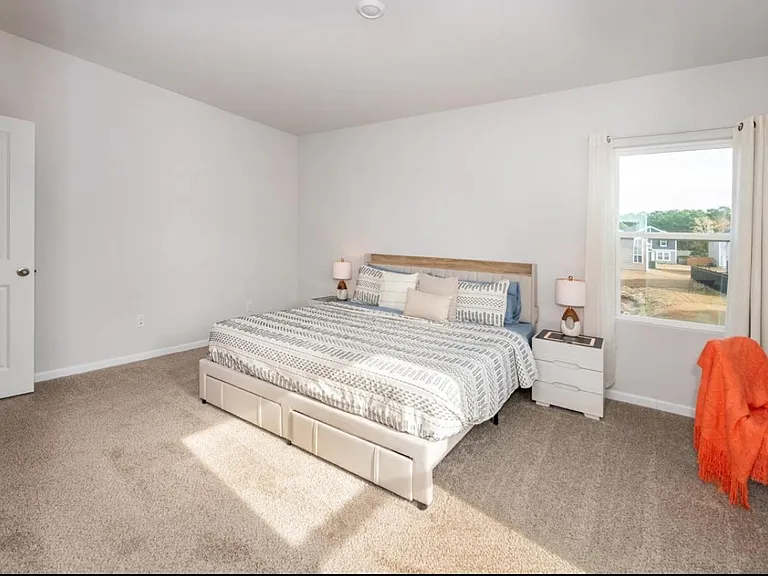 4933 Abbington Oaks Way SE — Photo 11