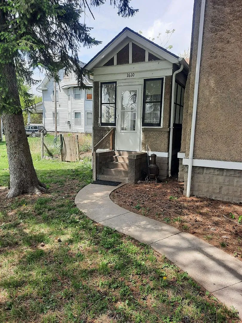 Cozy 1 Bedroom!! — Photo 1