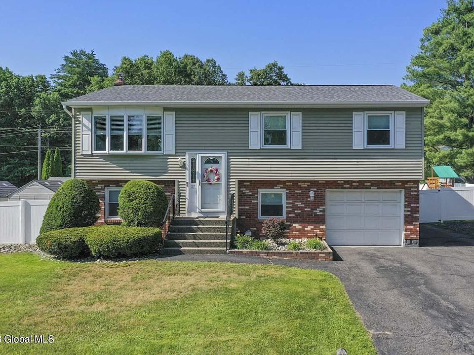 1st image of 27 Melissa Ct