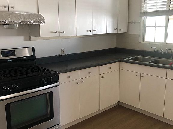 3rd image of 417 Park Ave