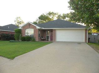 19312 King Ranch Dr, Flint, TX 75762