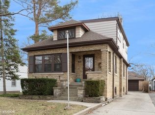 1054 Centerfield Ct, Highland Park, IL 60035
