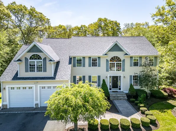25 Benjamin Tripp Rd, Westport, MA 02790