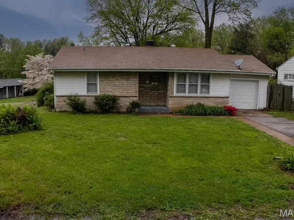 11 S 44th St, Belleville, IL 62226