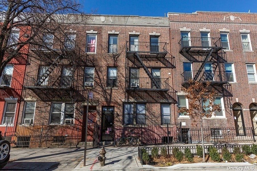 1st image of 4544 40th St